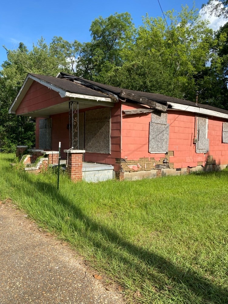 1268 Burdeshaw St, Dothan, AL 36303 - view of side of property