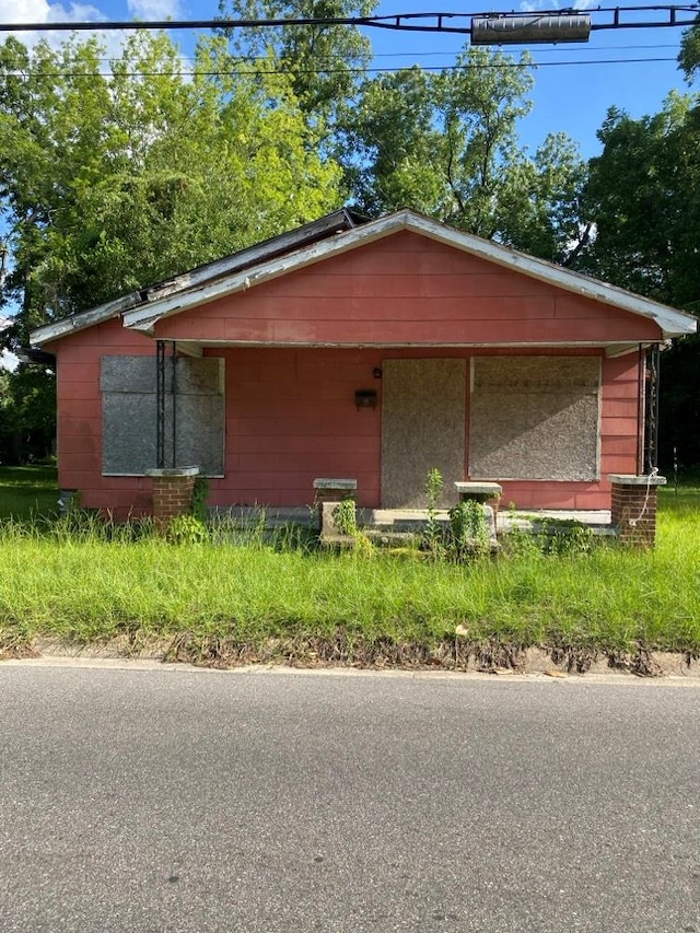 1268 Burdeshaw St, Dothan, AL 36303 - view of home's exterior featuring a central air condition unit