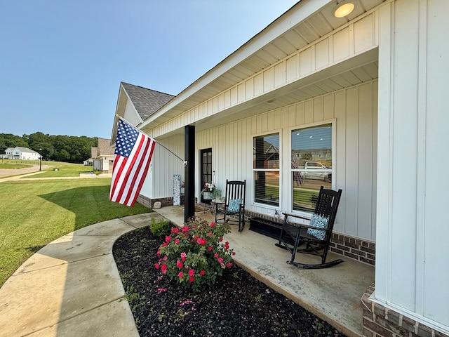 103 Neenan Dr, Enterprise, AL 36330 - covered porch with a lawn
