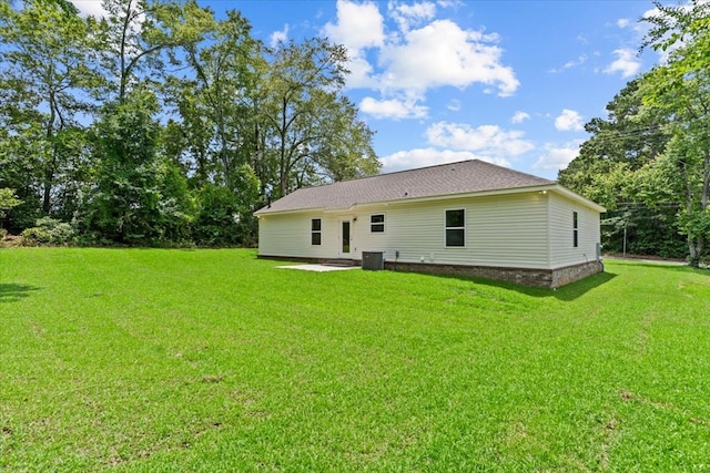 1182 N N Park Ave, Dothan, AL 36303 - back of property with a yard and a patio area