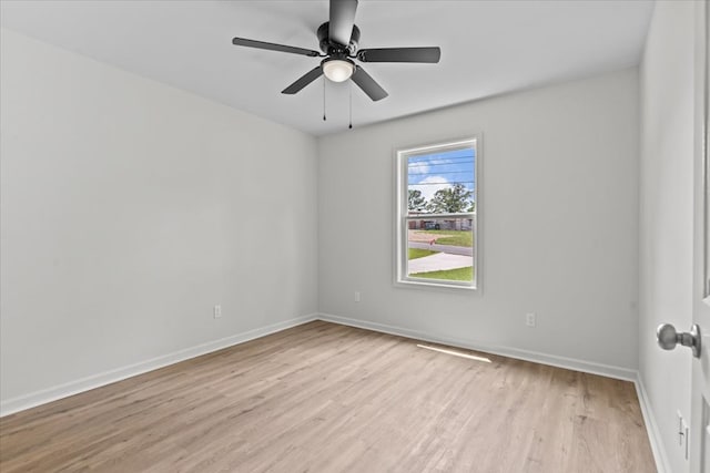 1182 N N Park Ave, Dothan, AL 36303 - empty room featuring light wood-style flooring and a ceiling fan