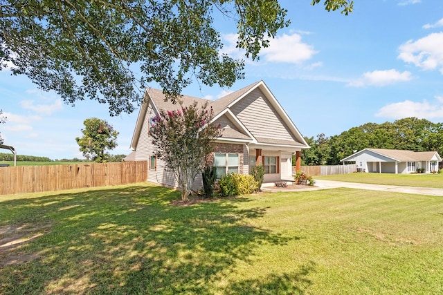 view of front of house featuring a front yard