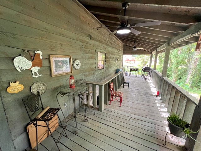 deck featuring ceiling fan