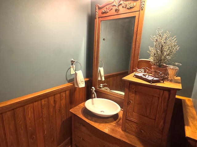 2837 Woodham Rd, Dothan, AL 36303 - bathroom with vanity