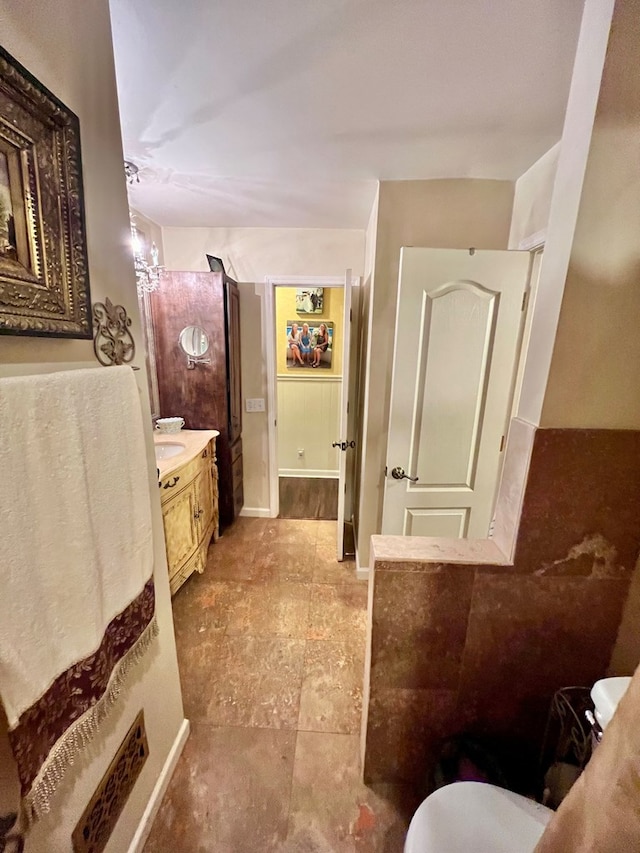 1503 Buena Vista Dr, Dothan, AL 36303 - bathroom featuring vanity