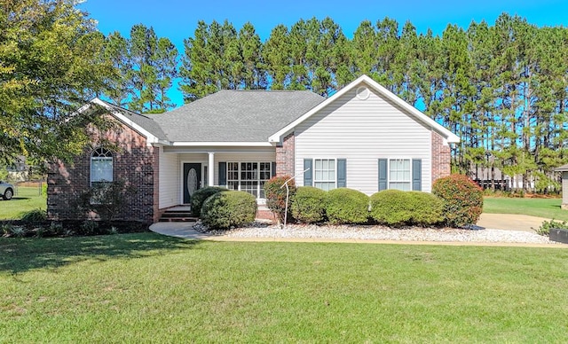 view of front of house with a front lawn