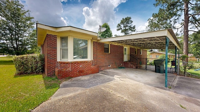 505 Massee Dr, Dothan, AL 36301 - view of front of property with brick siding, driveway, crawl space, and a gate