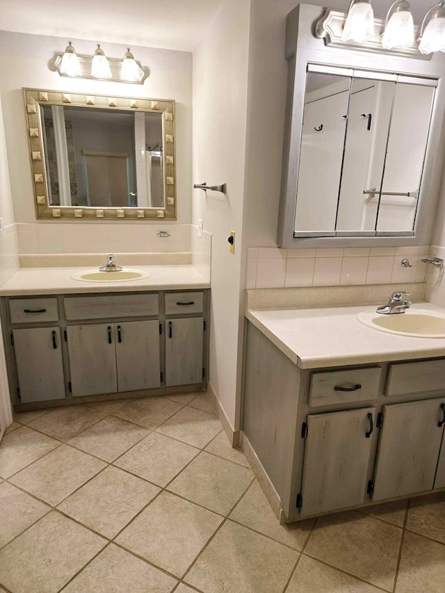 653 Honeysuckle Hills Rd, Ozark, AL 36360 - full bathroom featuring vanity and tile patterned flooring