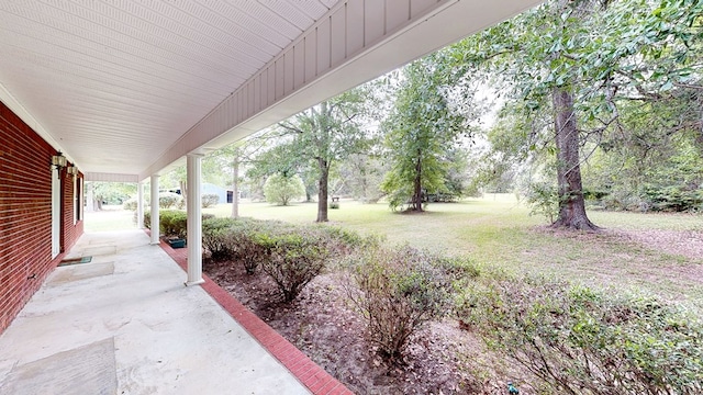 view of patio / terrace with covered porch