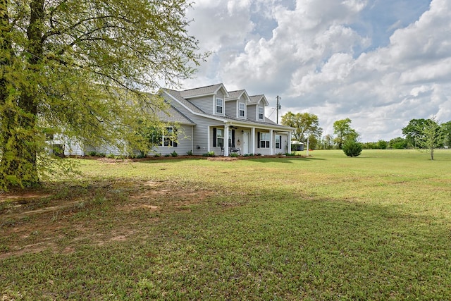 view of front facade with a front lawn