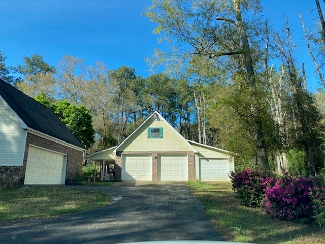 view of detached garage