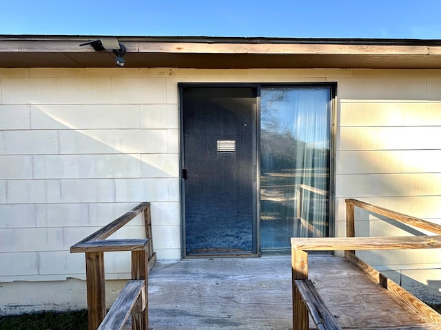 view of property entrance