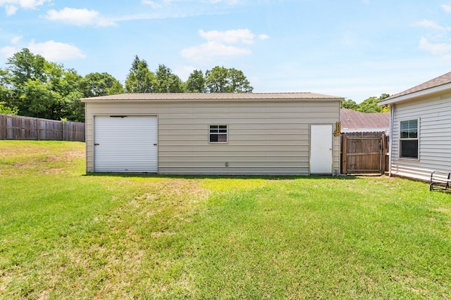 465 Choc Hill Rd, Dothan, AL 36303 - detached garage featuring a gate