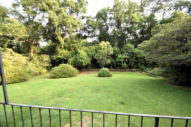 208 Pinehurst Dr, Enterprise, AL 36330 - view of yard