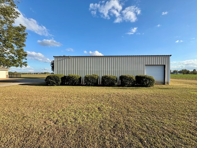 exterior space with a yard