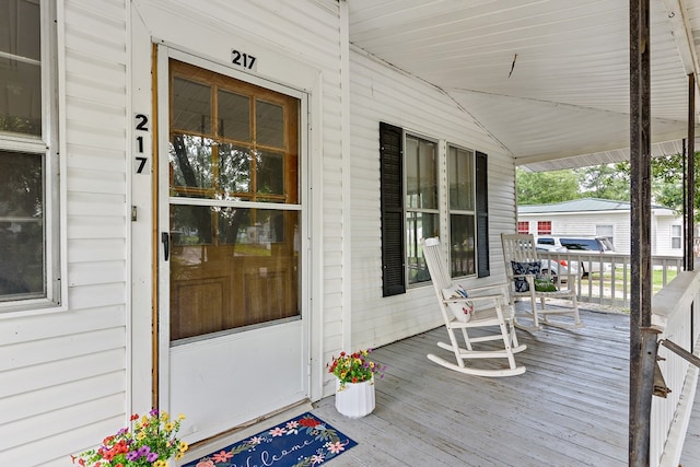 217 S S Greenwood St, Geneva, AL 36340 - view of wooden porch