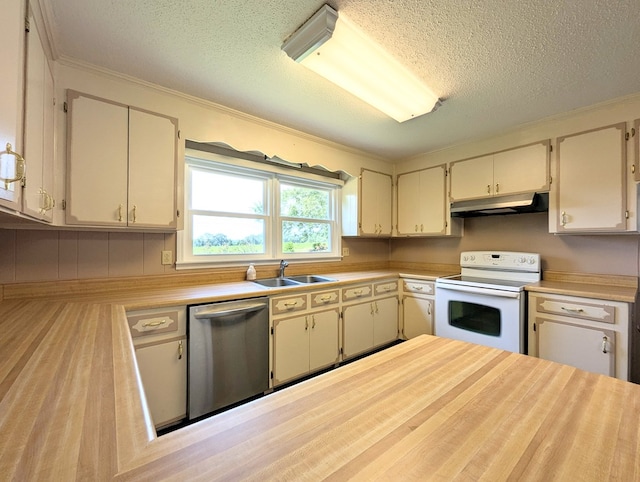 602 Cobb Rd, Dothan, AL 36301 - kitchen with electric stove, dishwasher, under cabinet range hood, a textured ceiling, and light countertops
