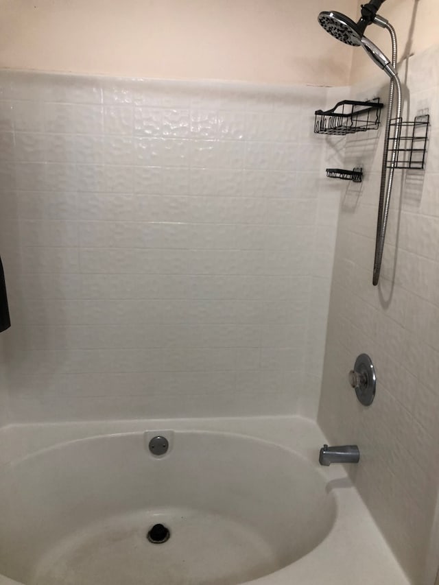 full bathroom with bathtub / shower combination