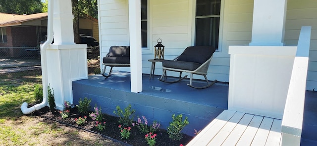 207 W Pullum St, Samson, AL 36477 - view of porch