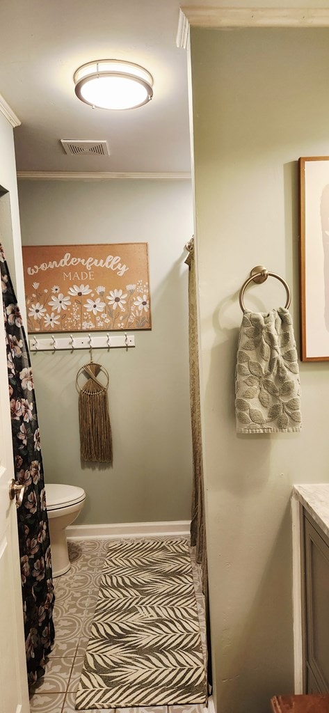 207 W Pullum St, Samson, AL 36477 - full bath featuring vanity and tile patterned floors