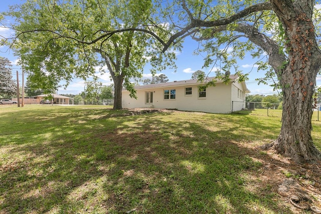 685 Hodgesville Rd, Dothan, AL 36301 - view of yard with fence