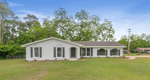 685 Hodgesville Rd, Dothan, AL 36301 - single story home featuring fence and a front lawn