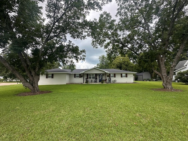 178 W Lawrence Harris Hwy, Slocomb, AL 36375 - view of front facade with a front lawn and covered porch