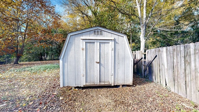 view of outbuilding