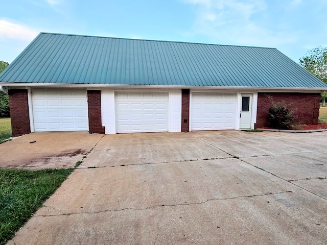 2230 W County Road 16, Headland, AL 36345 - view of detached garage