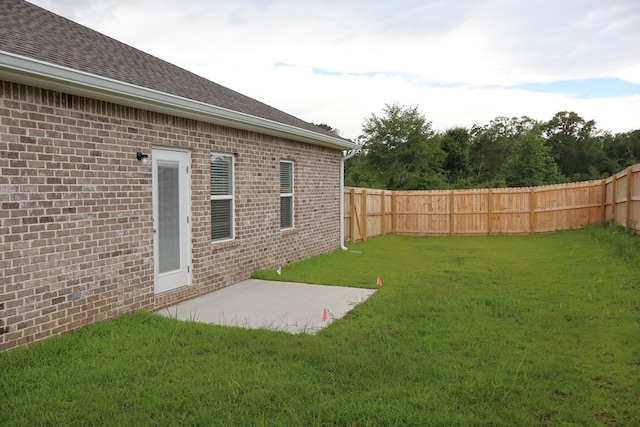 114 Meer Busch Ln, Enterprise, AL 36330 - fenced backyard with a patio area