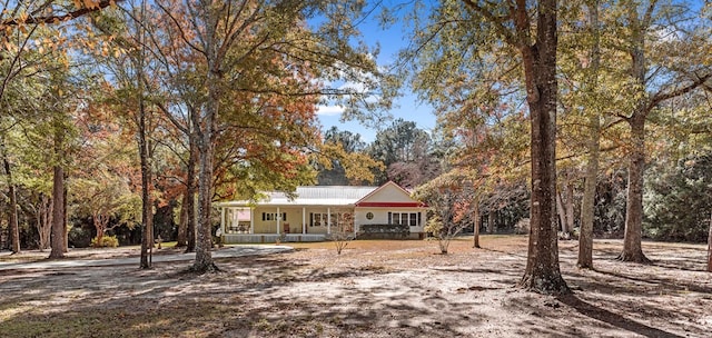 view of front of property with covered porch