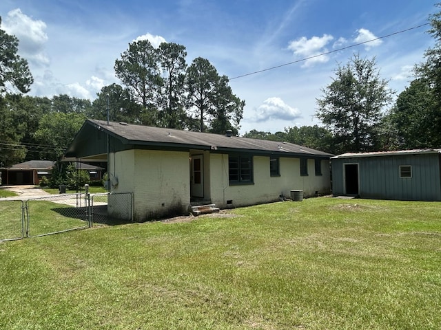402 Reid Dr, Dothan, AL 36301 - rear view of property featuring entry steps, a gate, an attached carport, and crawl space