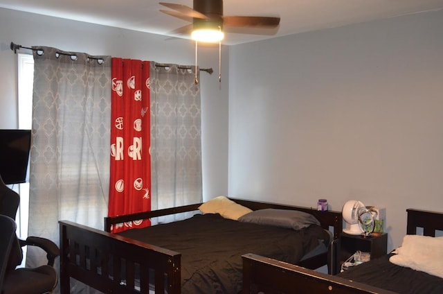 124 Whitney Ave, Enterprise, AL 36330 - bedroom with multiple windows