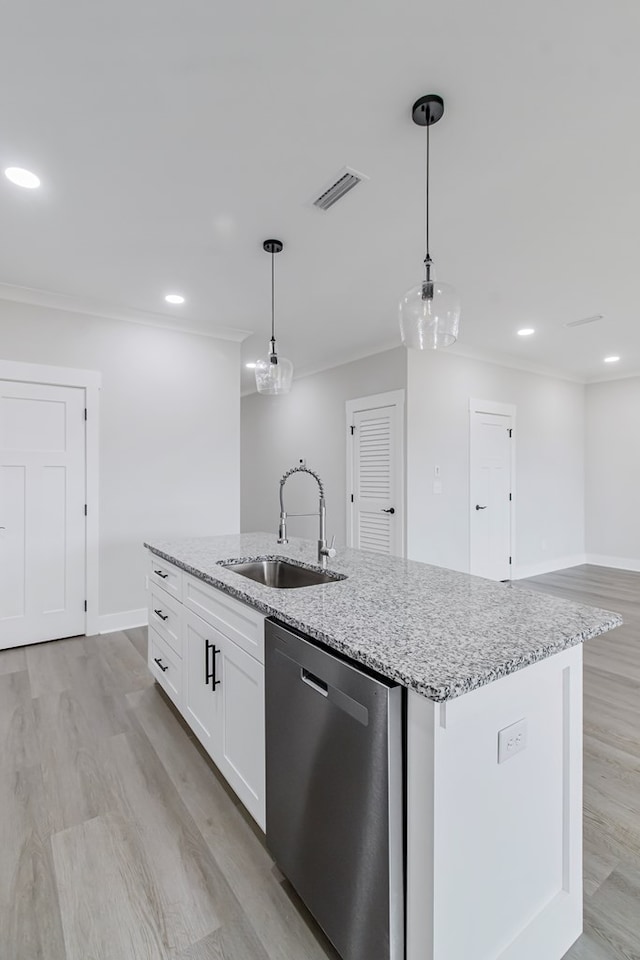 1919 Silcox Rd, Ashford, AL 36312 - kitchen with crown molding, a sink, stainless steel dishwasher, a kitchen island with sink, and visible vents