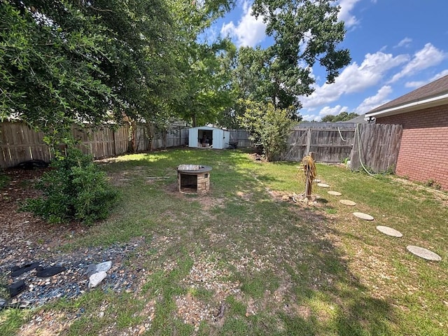 112 Vixen Ct, Dothan, AL 36305 - fenced backyard with a storage unit