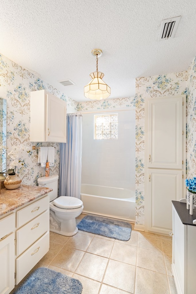 bathroom with tile patterned floors, visible vents, shower / tub combo with curtain, and wallpapered walls