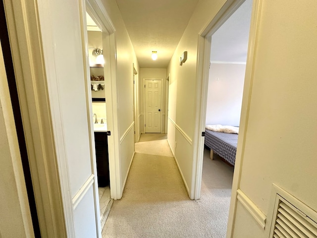1317 Cambridge Rd, Dothan, AL 36305 - hallway featuring light colored carpet