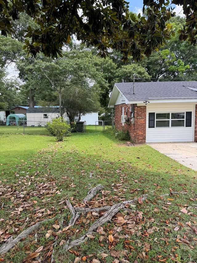 411 Kentworth Dr, Dothan, AL 36301 - view of yard