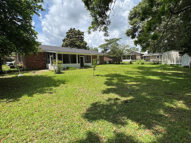 411 Kentworth Dr, Dothan, AL 36301 - view of grassy yard