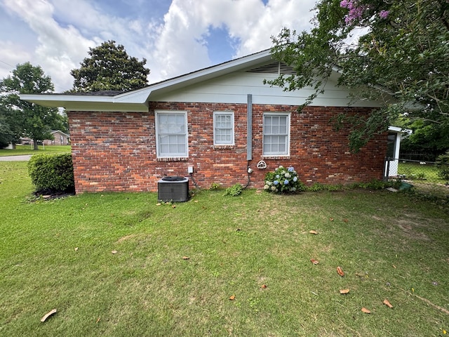 411 Kentworth Dr, Dothan, AL 36301 - view of side of home featuring brick siding