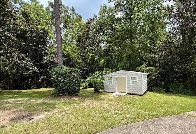 300 Mixson St, Enterprise, AL 36330 - view of green lawn with a storage unit