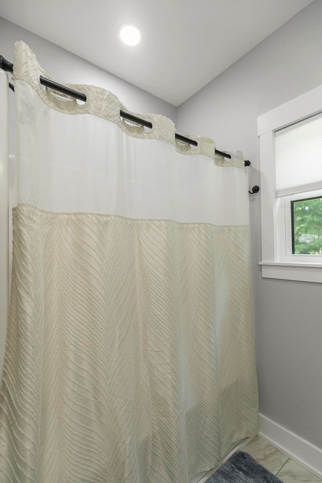 3155 Eddins Rd, Dothan, AL 36301 - full bathroom with baseboards