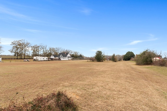 view of yard featuring a rural view