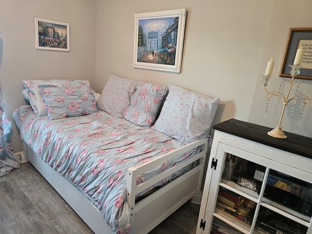526 Ridgeland Rd, Dothan, AL 36301 - bedroom featuring wood finished floors