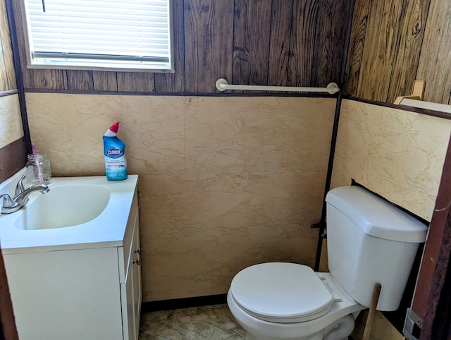 26 Martin Luther King Dr, Headland, AL 36345 - half bathroom with toilet and vanity