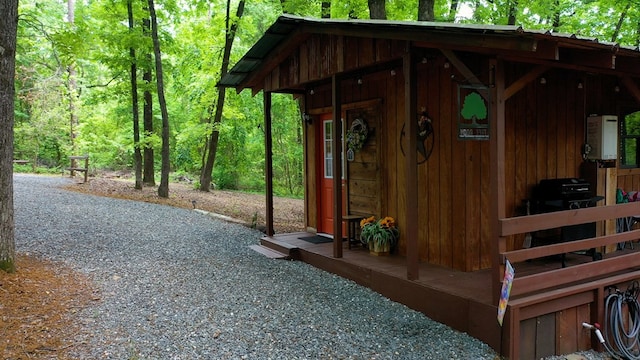 view of outdoor structure