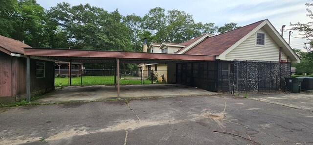 1594 Denton Rd, Dothan, AL 36303 - garage featuring driveway