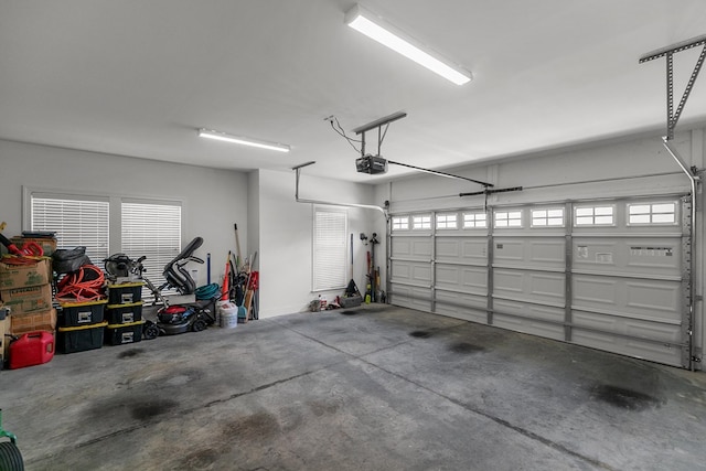 606 Billings Trl, Dothan, AL 36305 - garage with a garage door opener