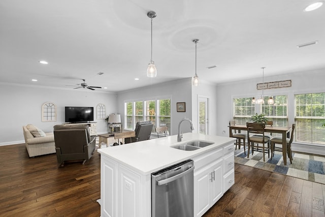 606 Billings Trl, Dothan, AL 36305 - kitchen featuring stainless steel dishwasher, a sink, recessed lighting, dark wood-style floors, and ornamental molding