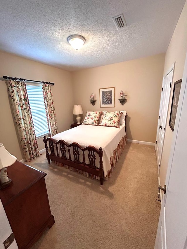 210 Petersburg Ct, Dothan, AL 36301 - bedroom featuring light colored carpet, baseboards, and visible vents